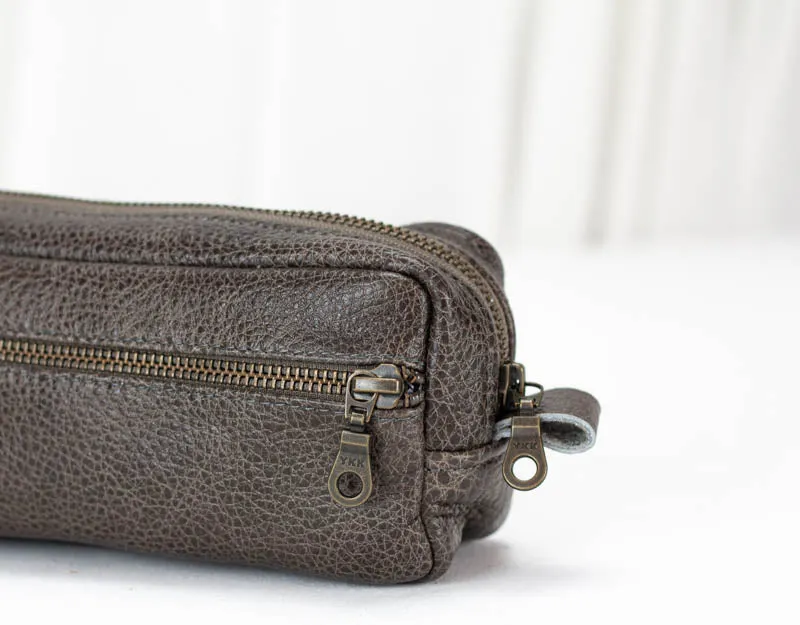 Brick case - Grey soft pebbled leather