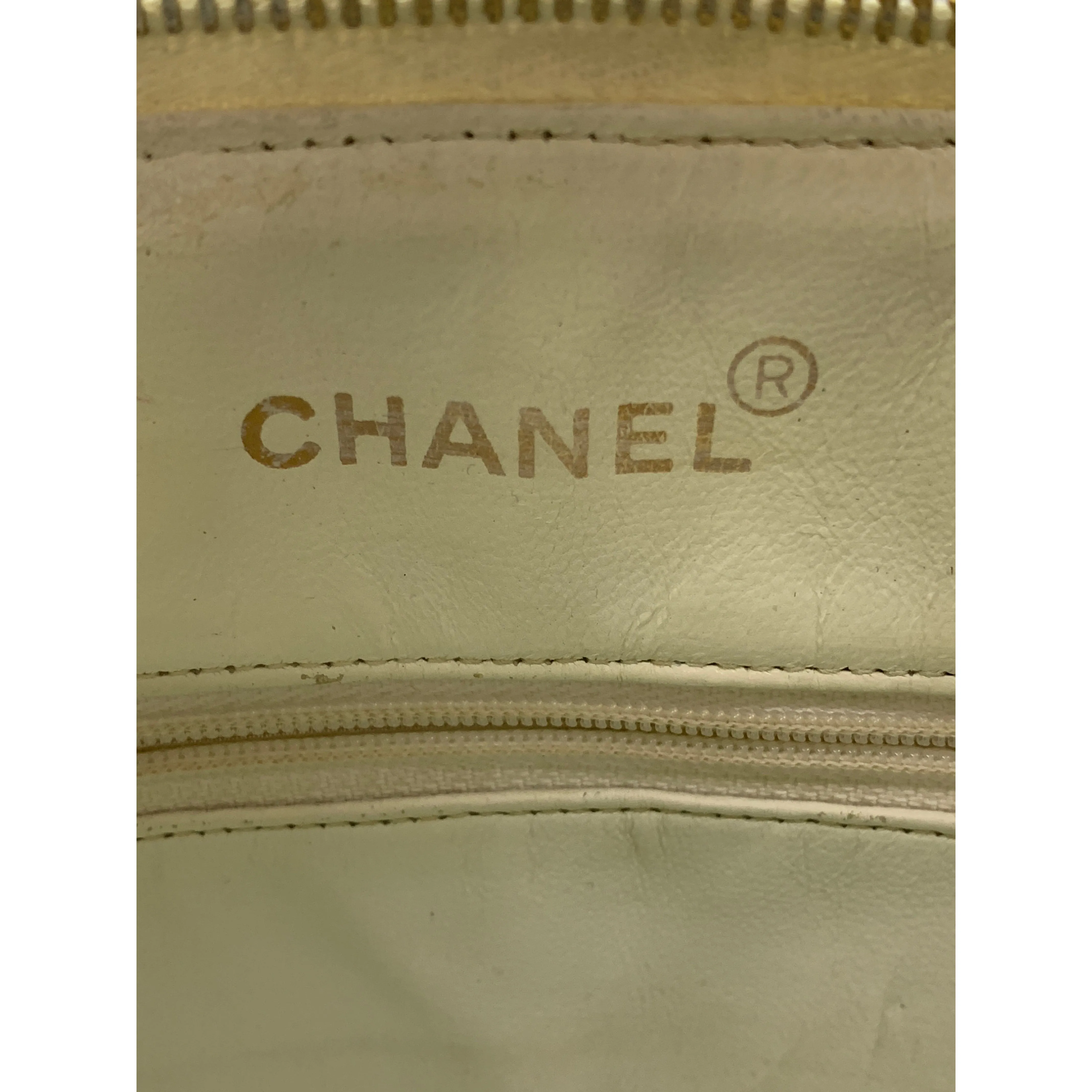 #CHANEL/Cross Body Bag/WHT/Leather