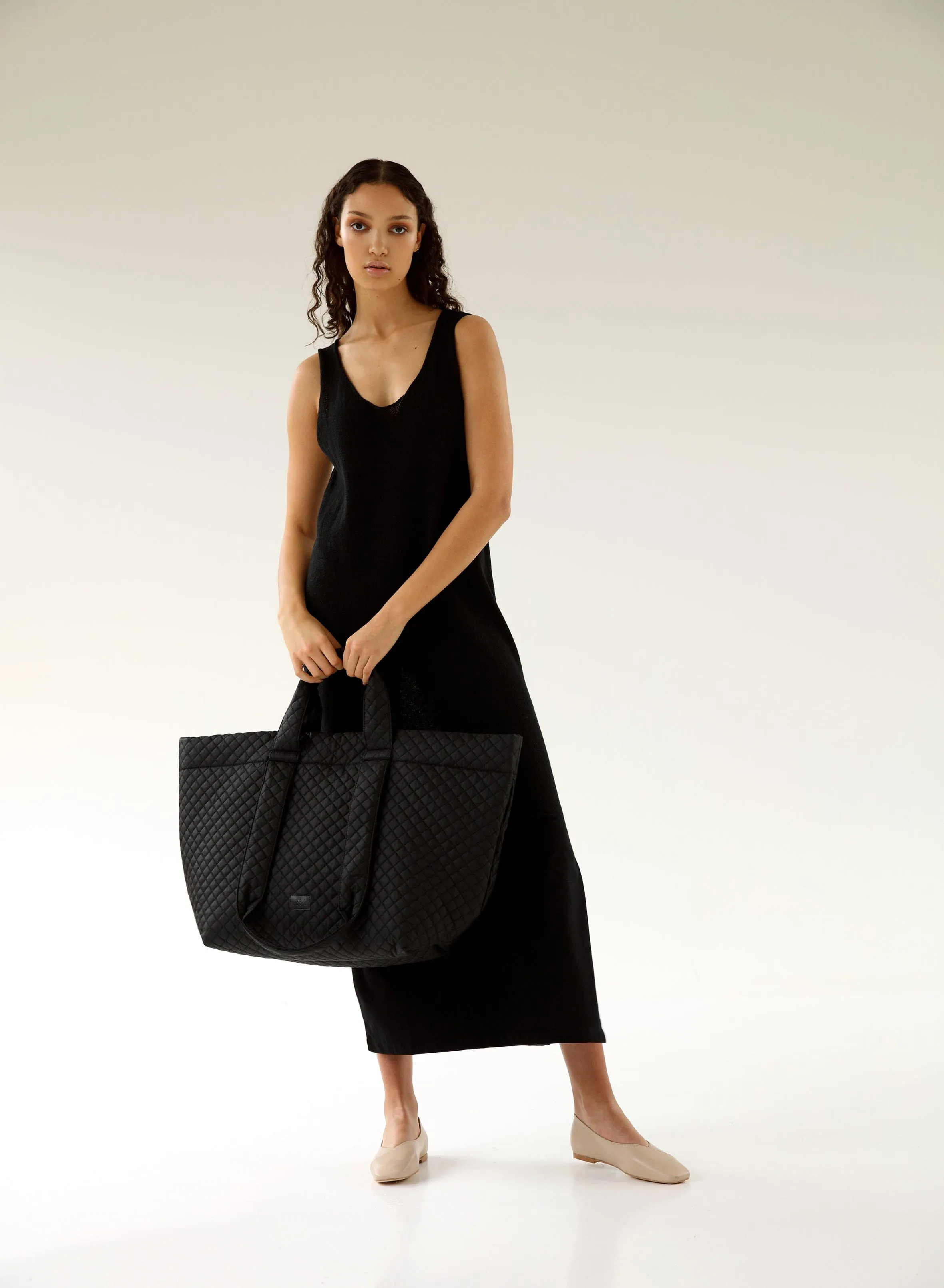 Emma ECONYL Vegan Tote | Black