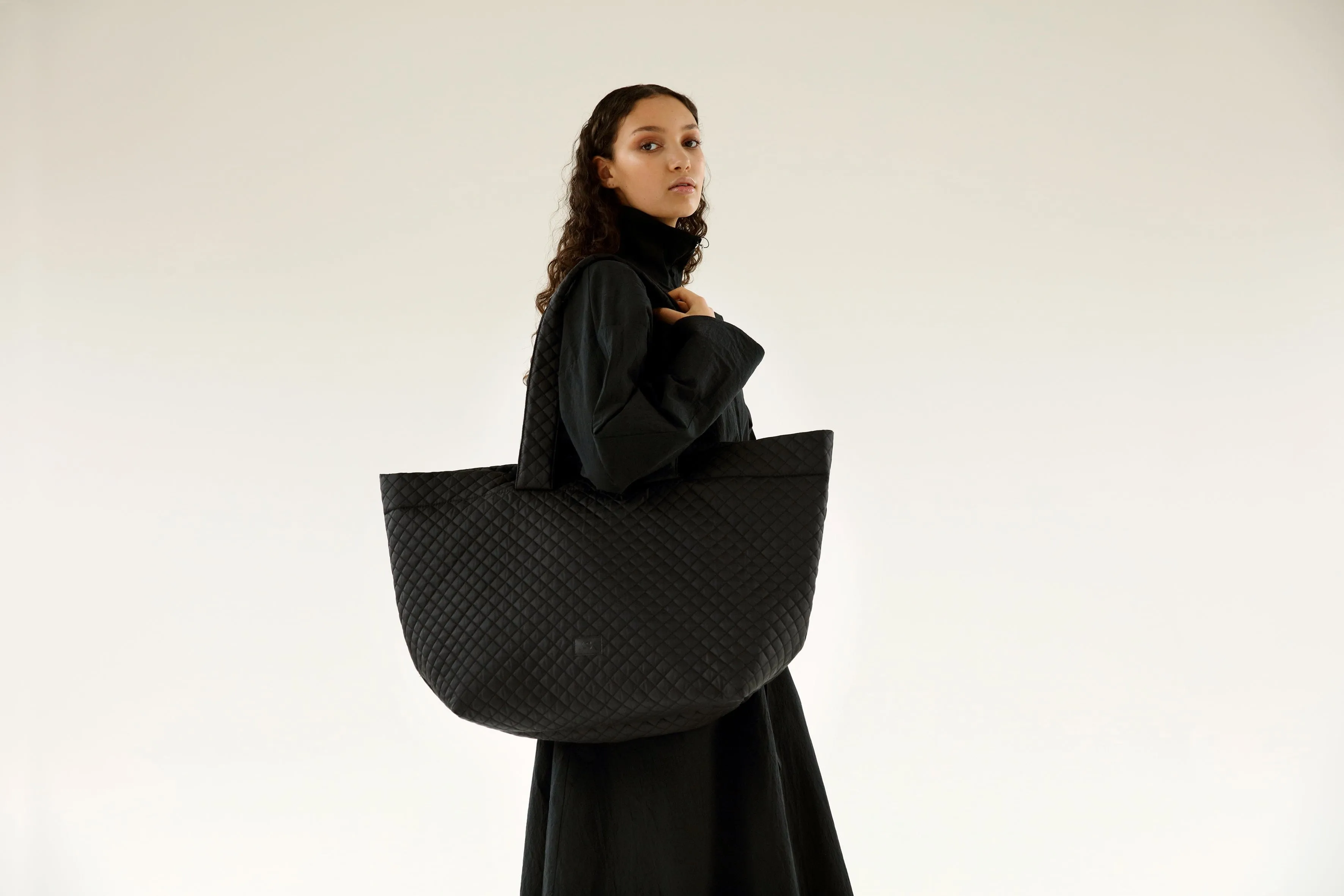 Emma ECONYL Vegan Tote | Black