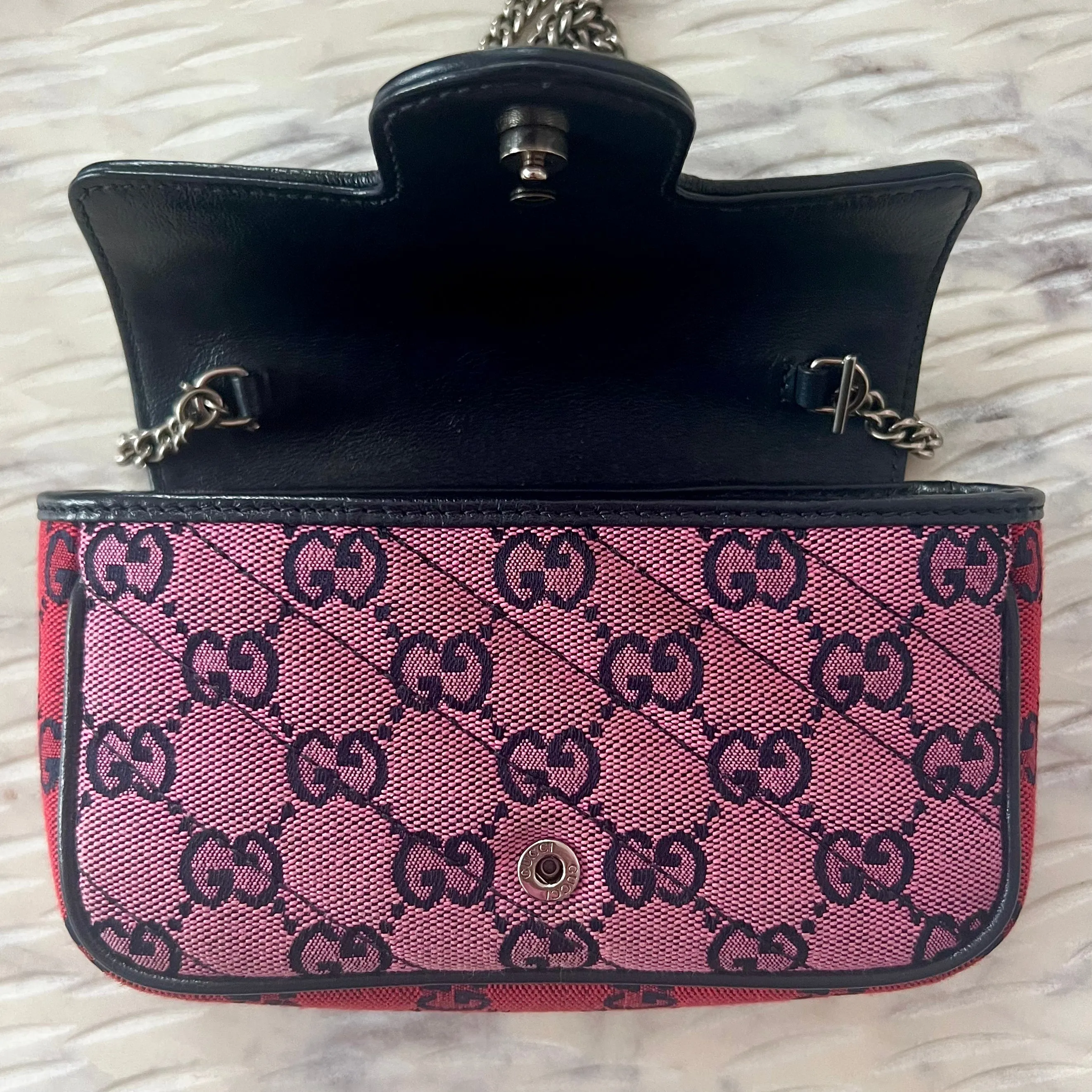 GUCCI Marmont Super Mini Crossbody Bag