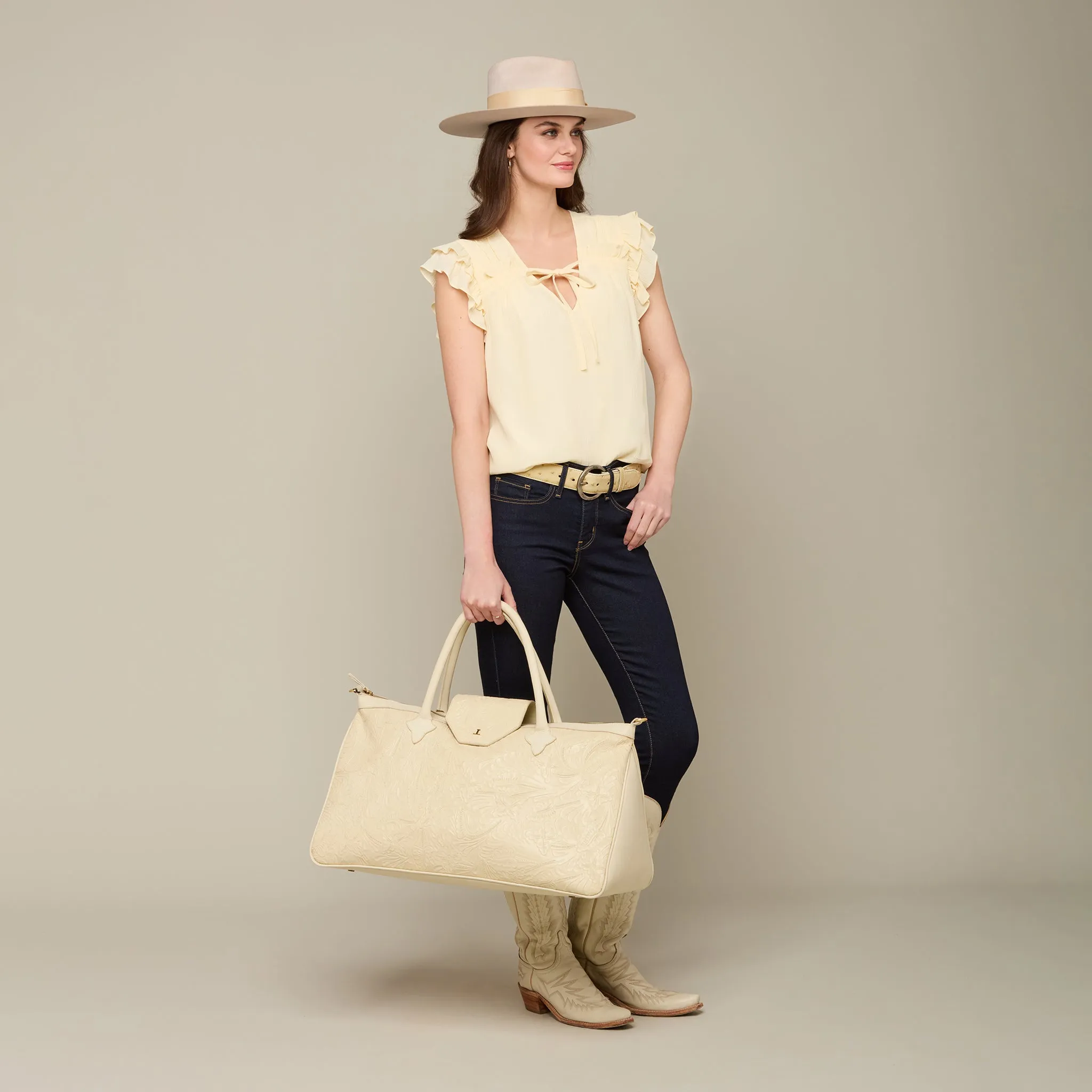 Intagliare Weekender Bag :: Glitz Cream