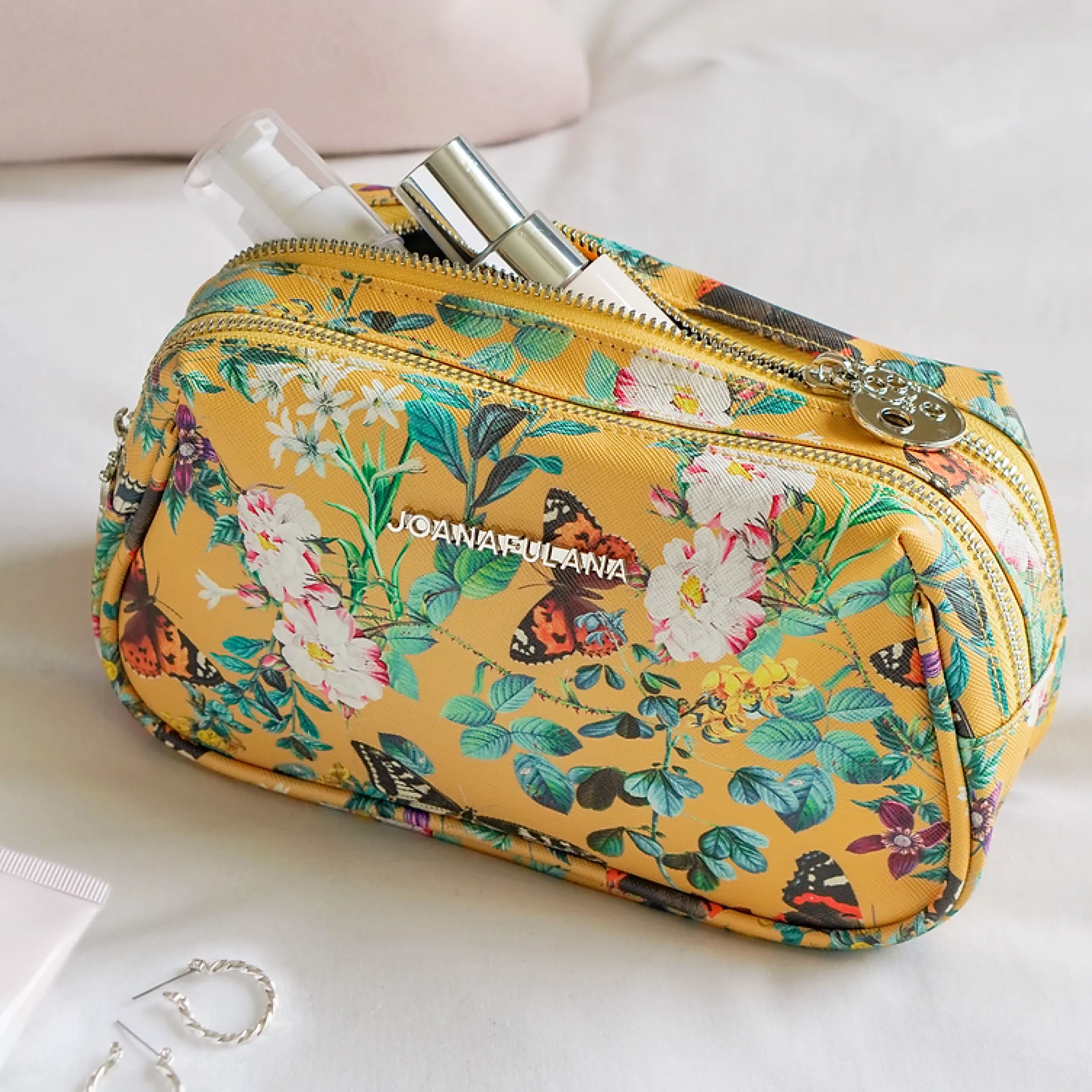 Joana Fulana Essential Wash Bag | Butterfly Spirit