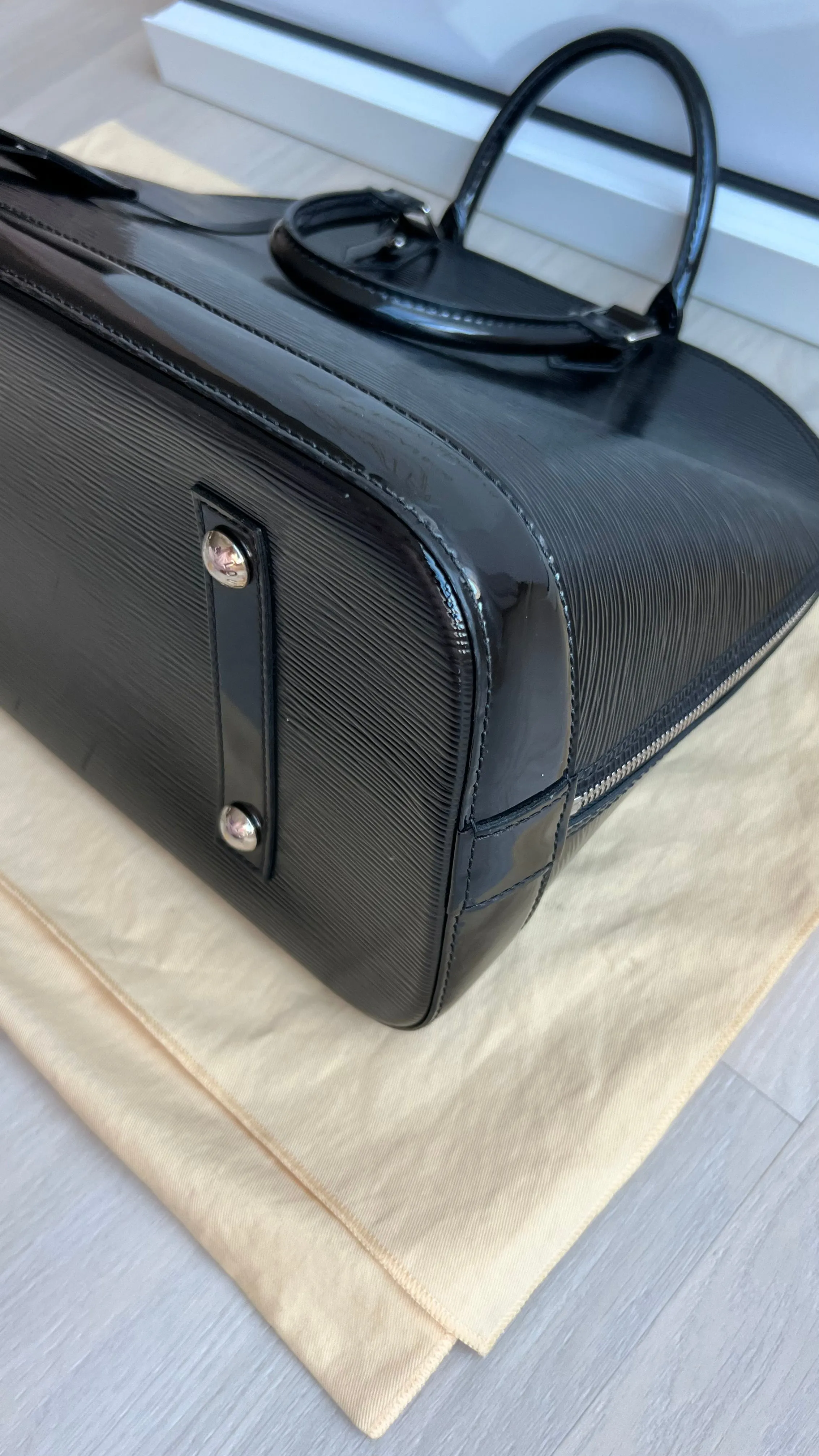 Louis Vuitton Alma Bag