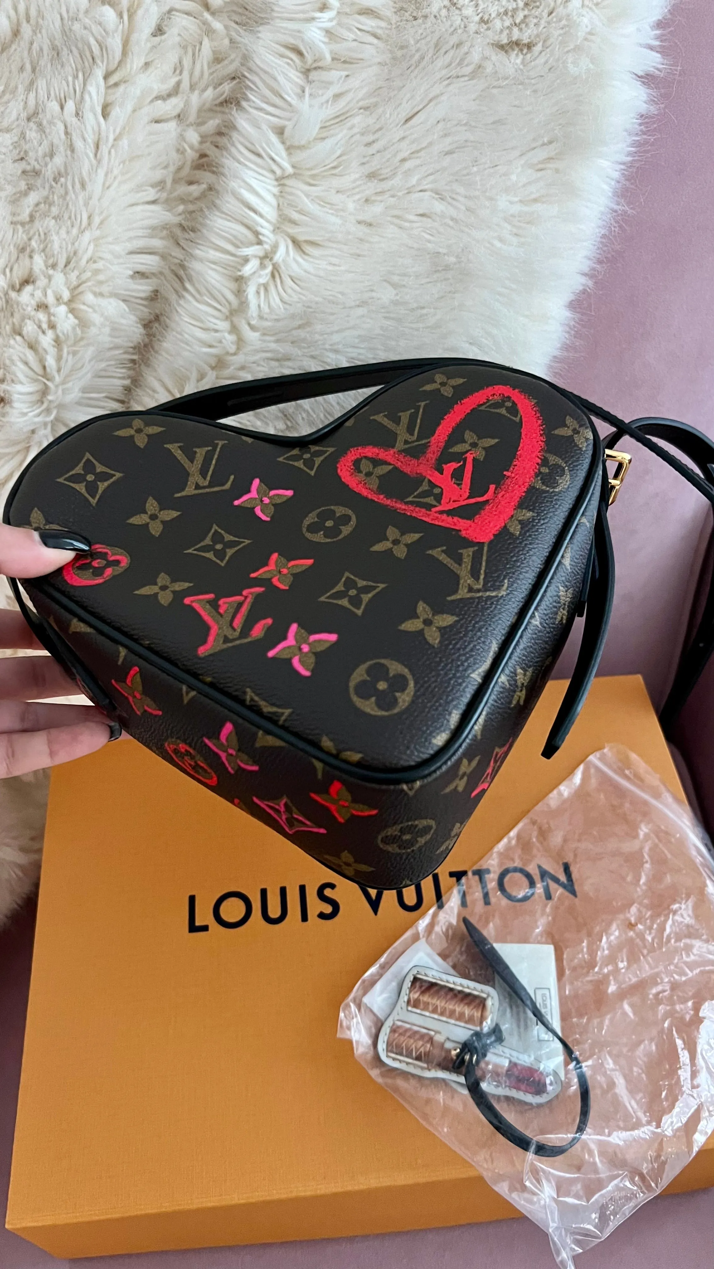 Louis Vuitton Fall In Love Sac de Couer Bag