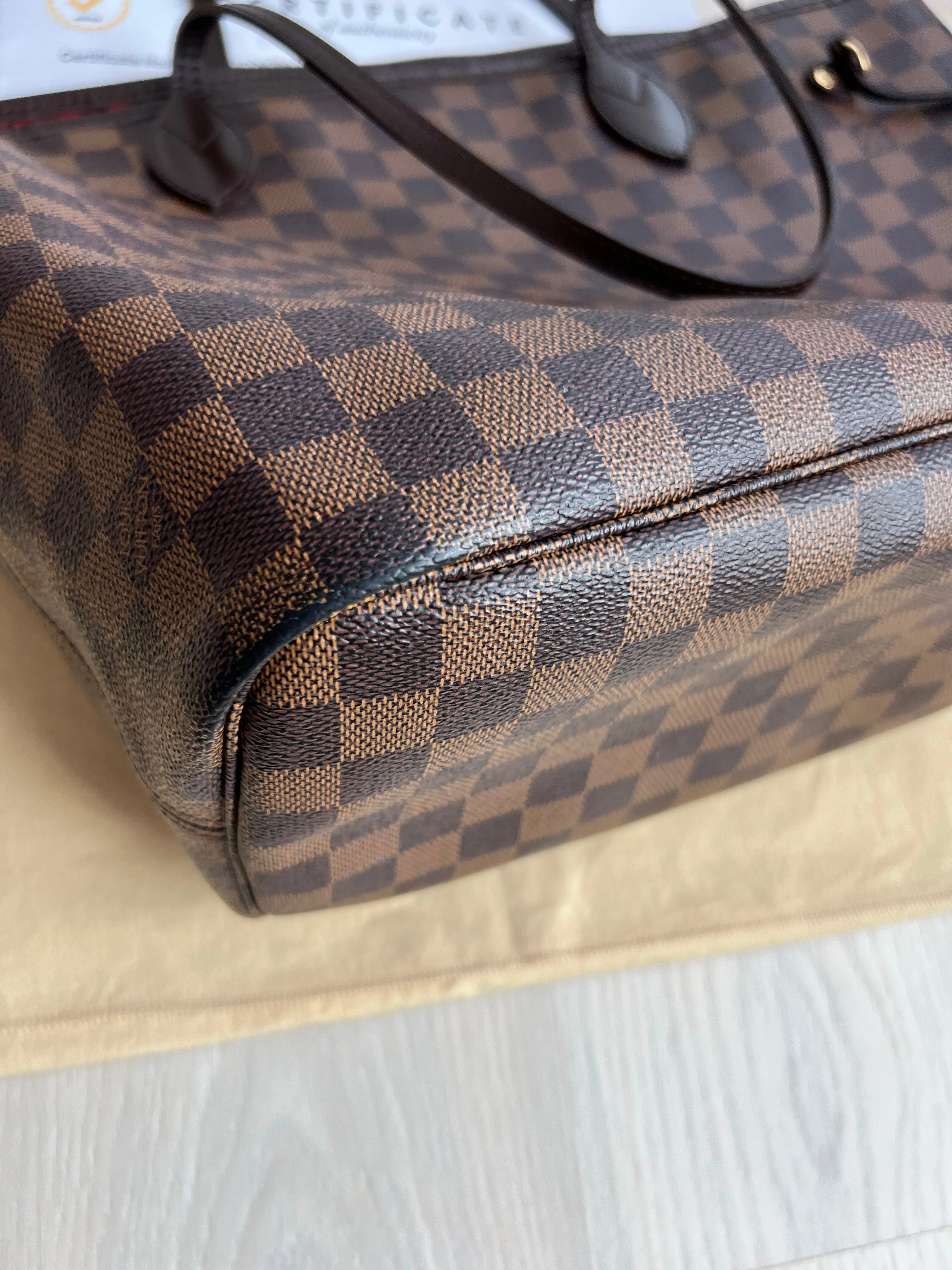 Louis Vuitton Neverfull Bag