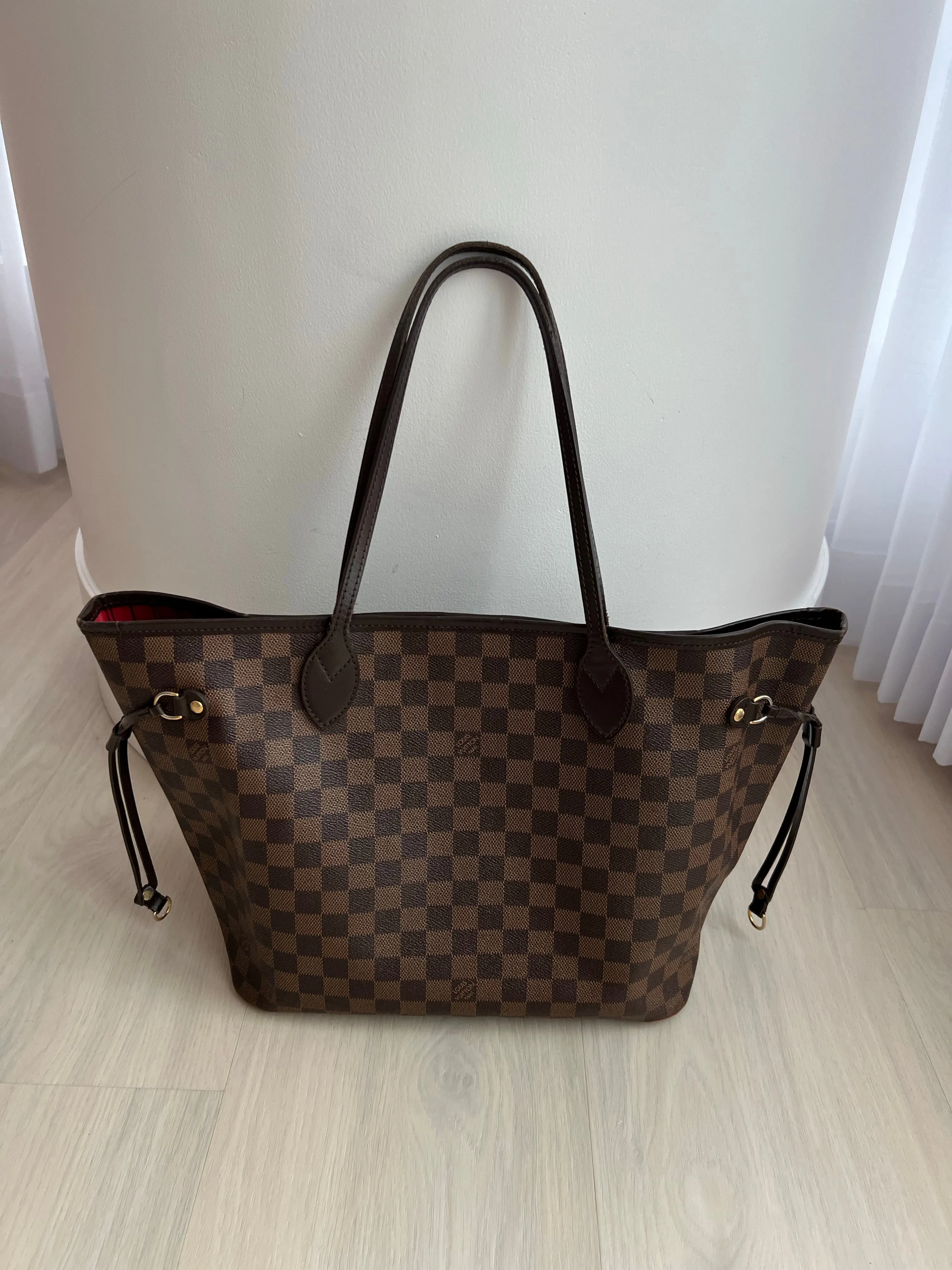 Louis Vuitton Neverfull MM Bag