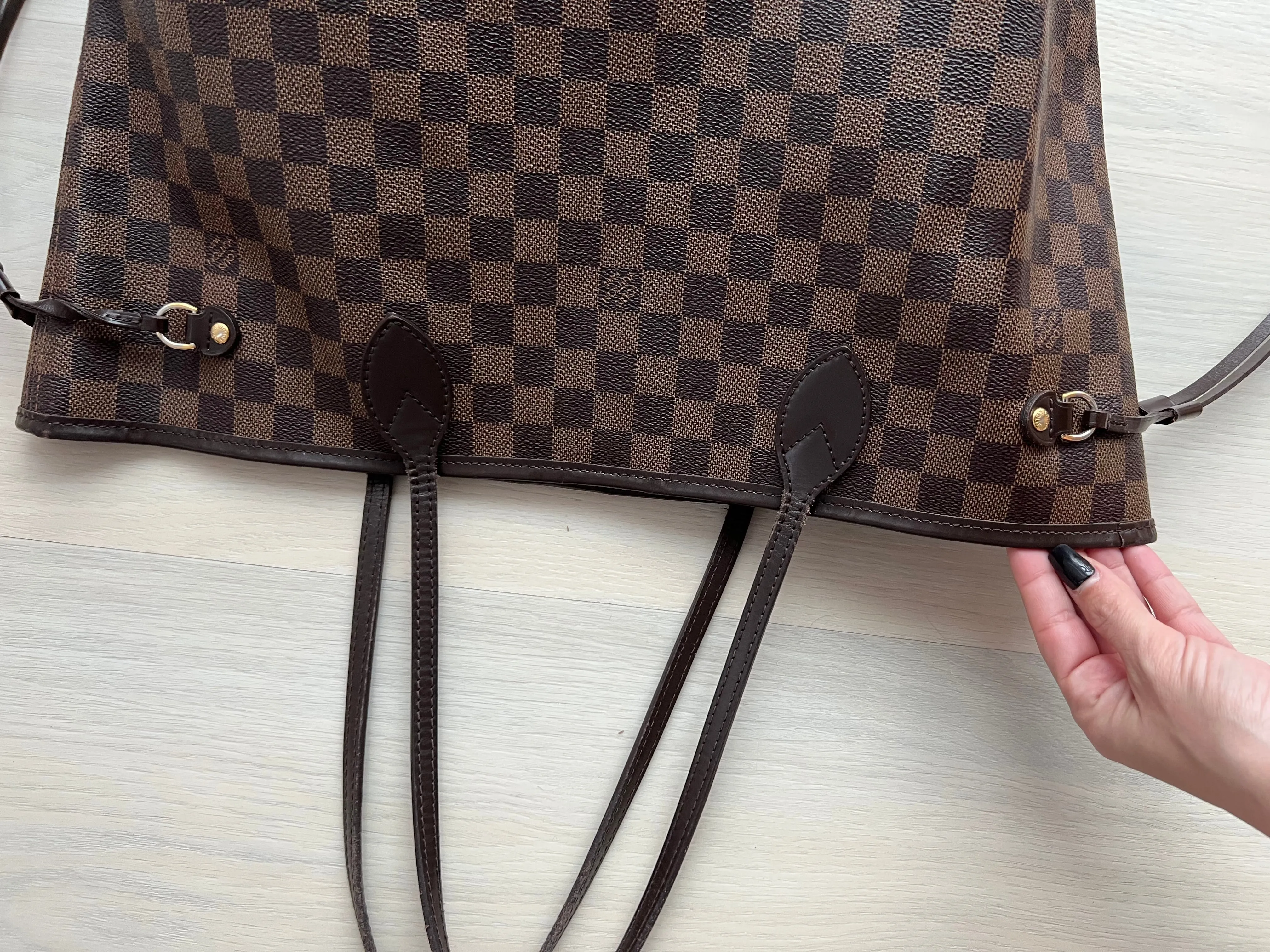 Louis Vuitton Neverfull MM Bag