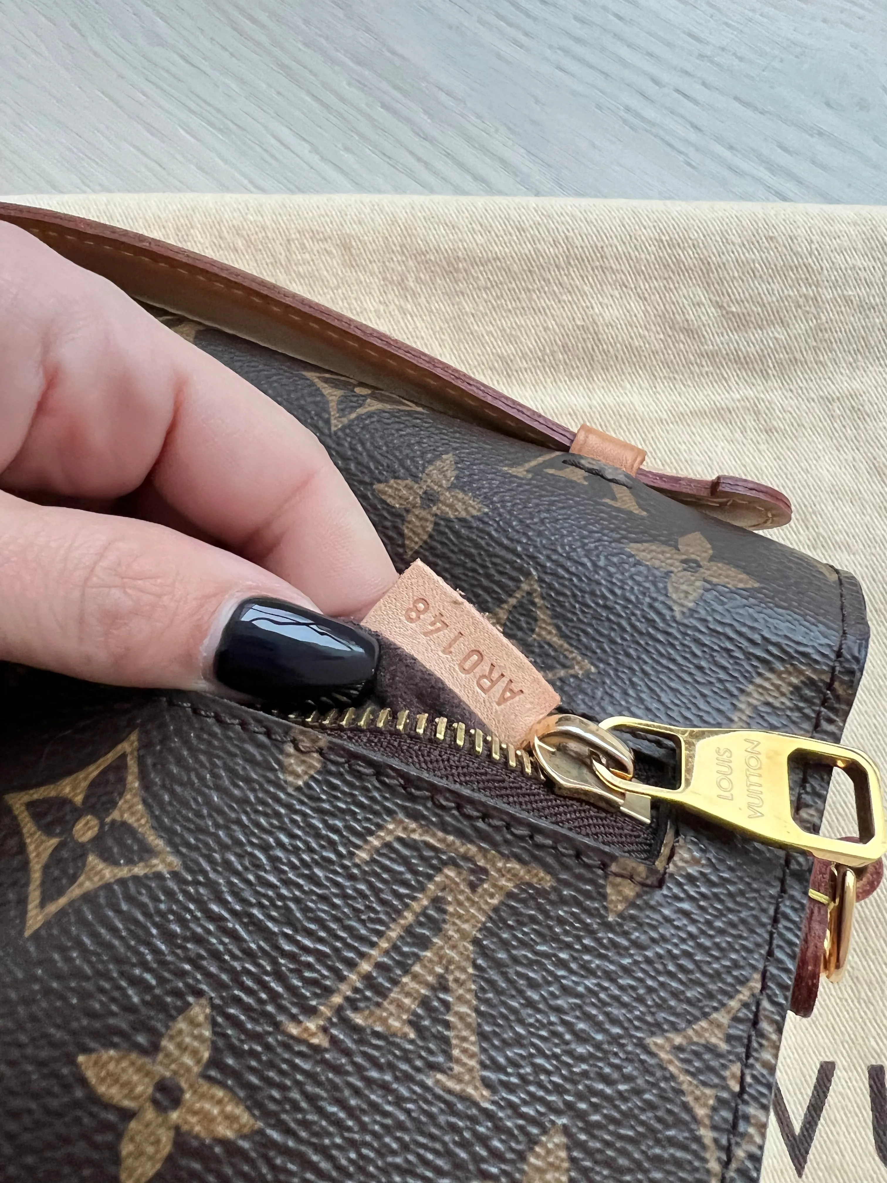 Louis Vuitton Pochette Metis Bag