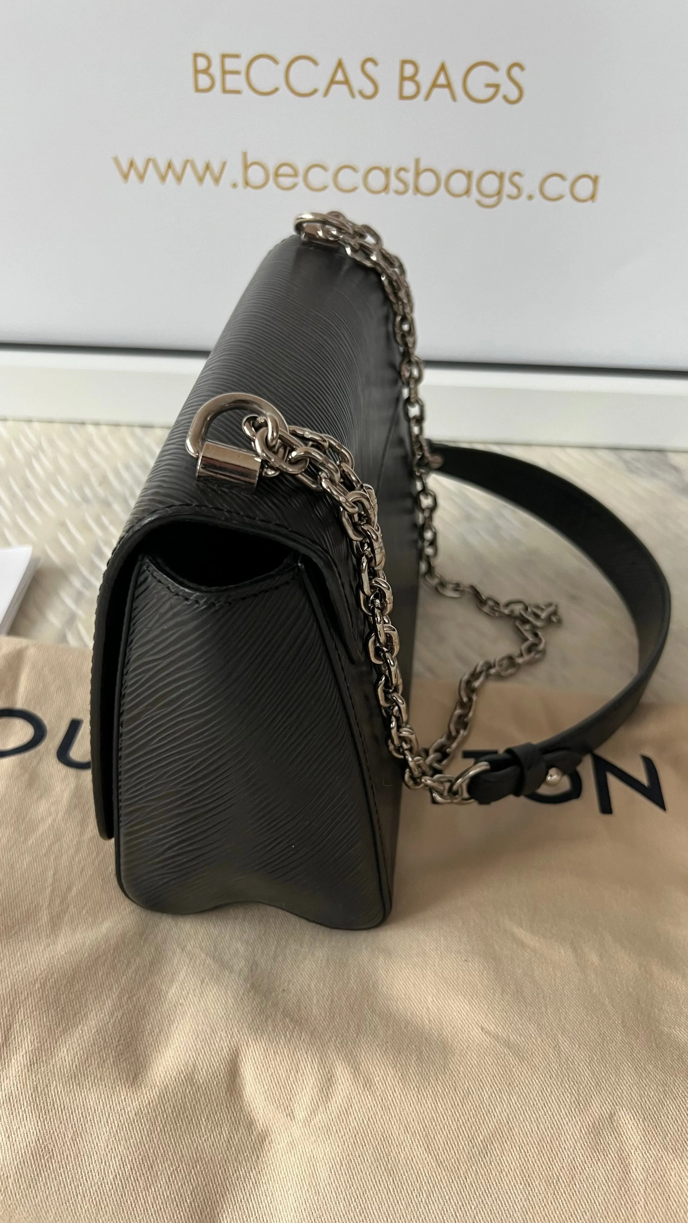 Louis Vuitton Twist MM Bag