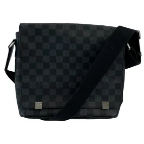 Men's District Pm Damier Graphite Messenger Bag Black