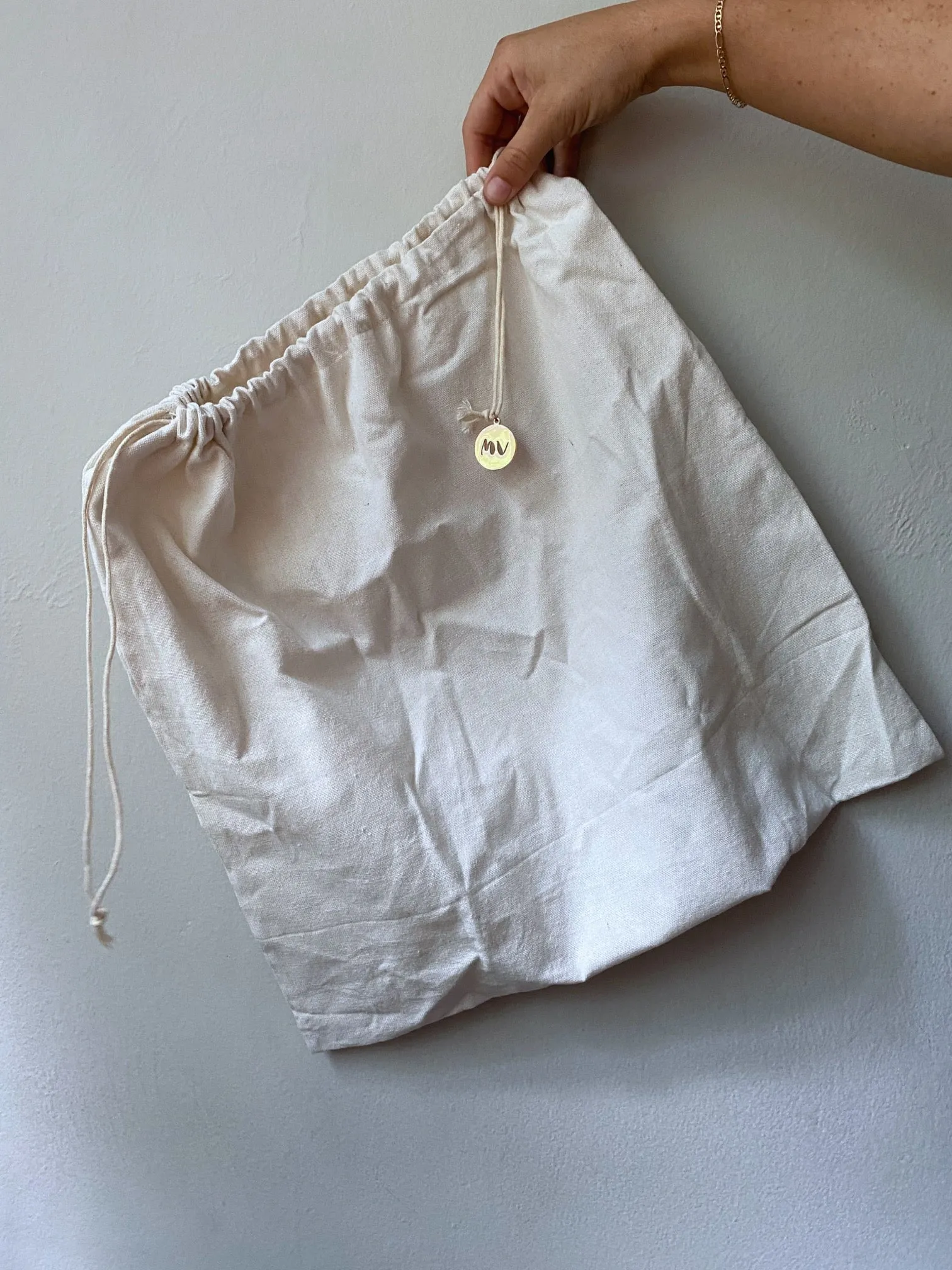 MV Canvas Pouch